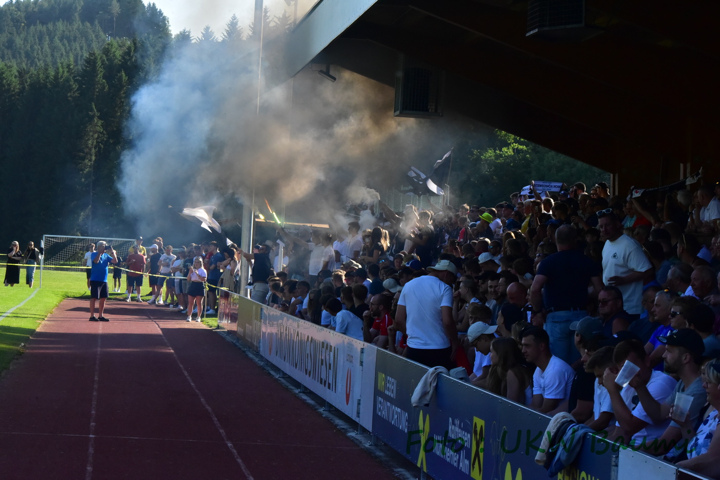 Die Kampfmannschaft der Union _Agora Königswiesen in der _Agora Arena